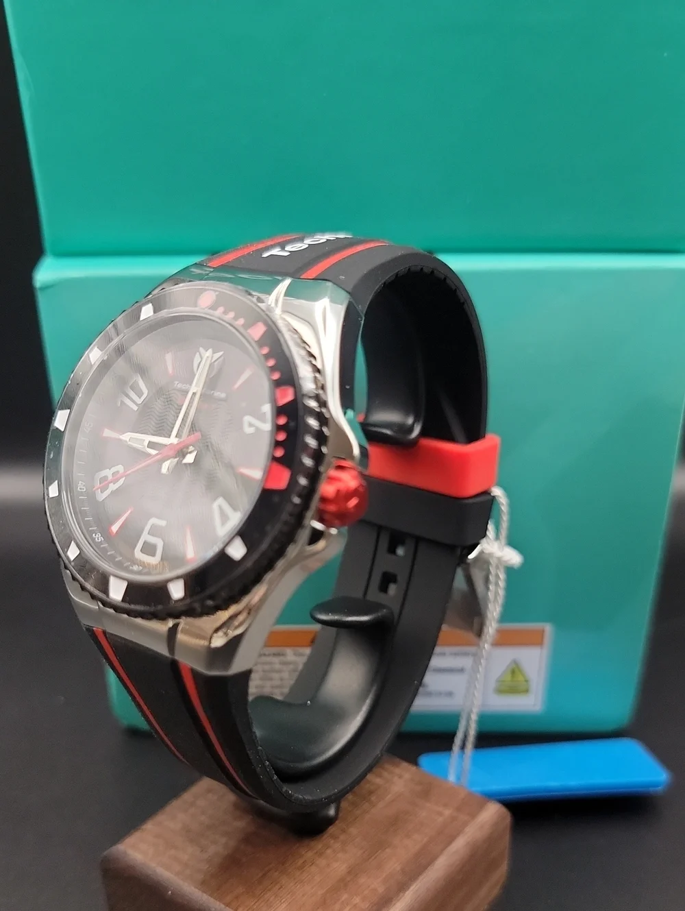 NEW 🏁 TechnoMarine Racing Legends Men's Watch - 44mm. Black Red White TM-525014